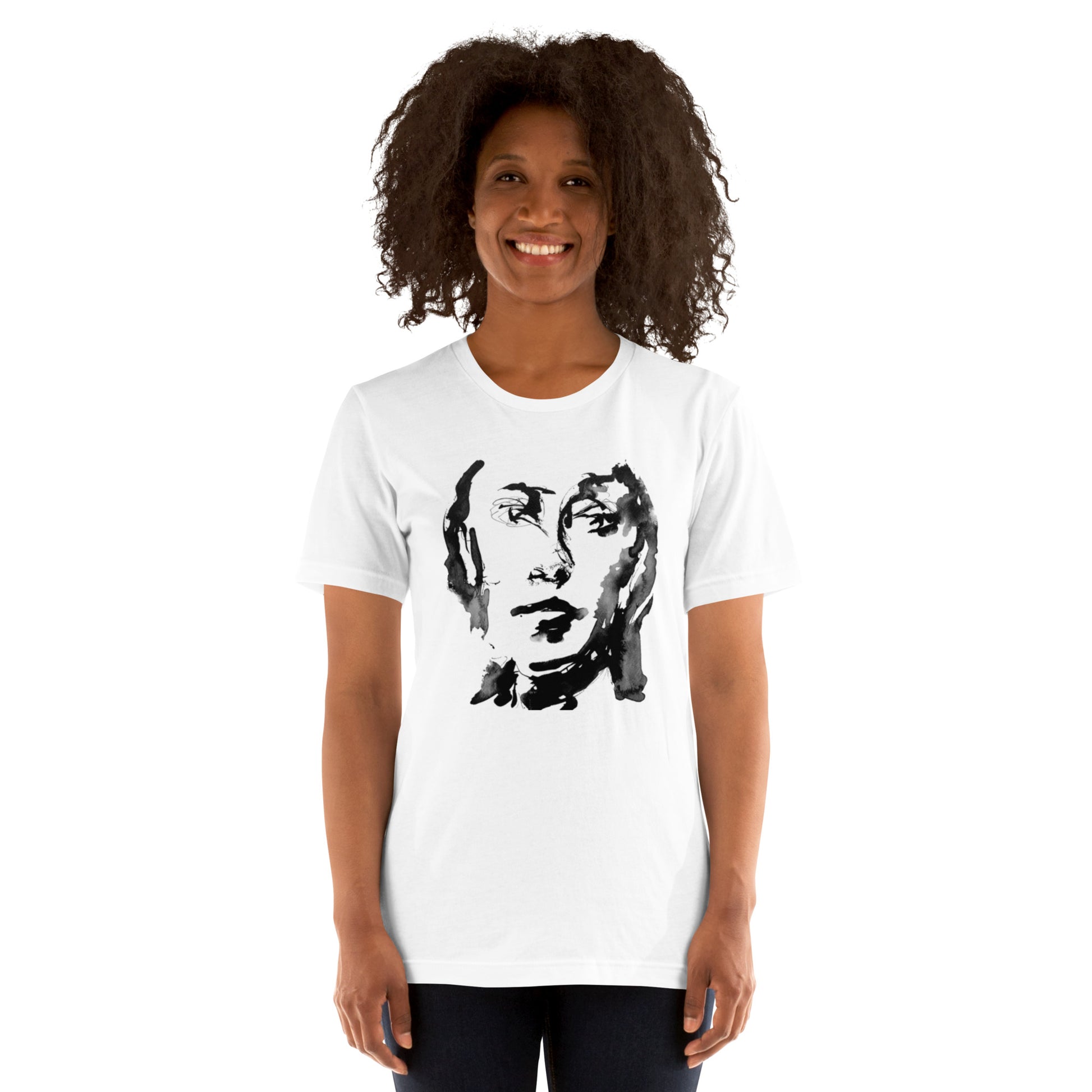 Minimalist black and white abstract face on t-shirt – calm and introspective mood – Ilaria Berenice design.